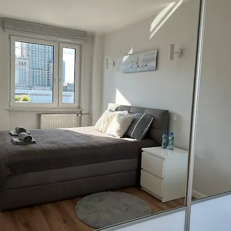 Lux In The Center, Super View, Wi-fi - By Hik